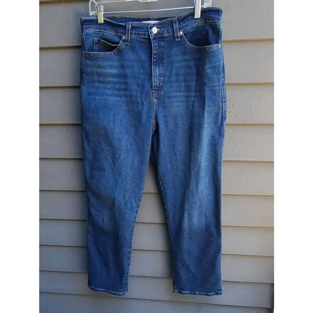 Levis Signature Vintage High Rise Straight Jeans size 12